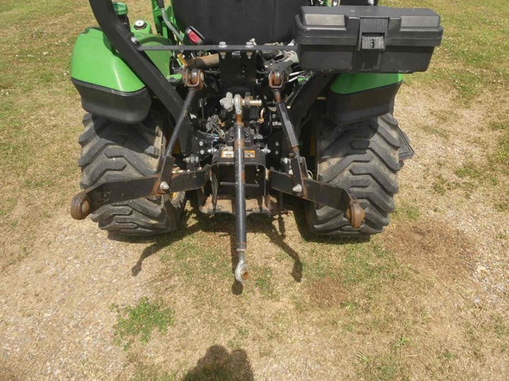john-deere-1023e-image-4