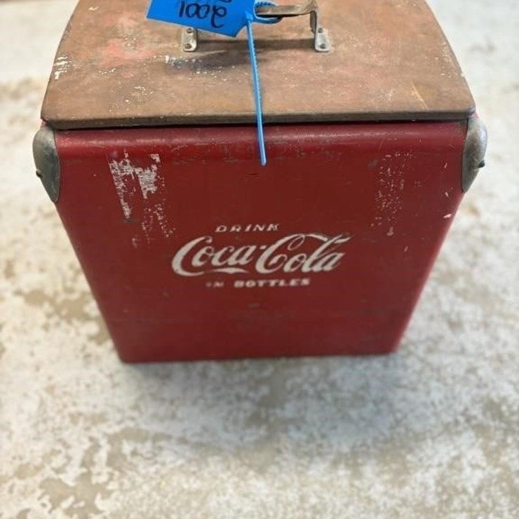 MS- Vintage Coca Cola Ice Chest