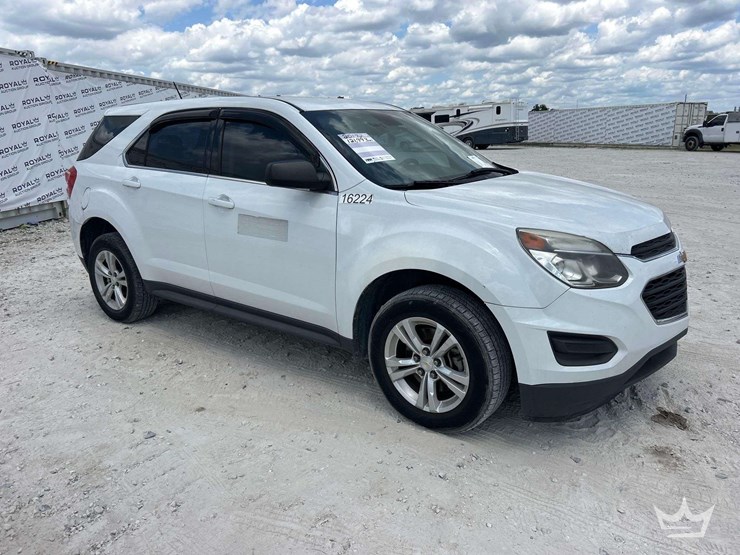 2017-chevrolet-equinox-image-2