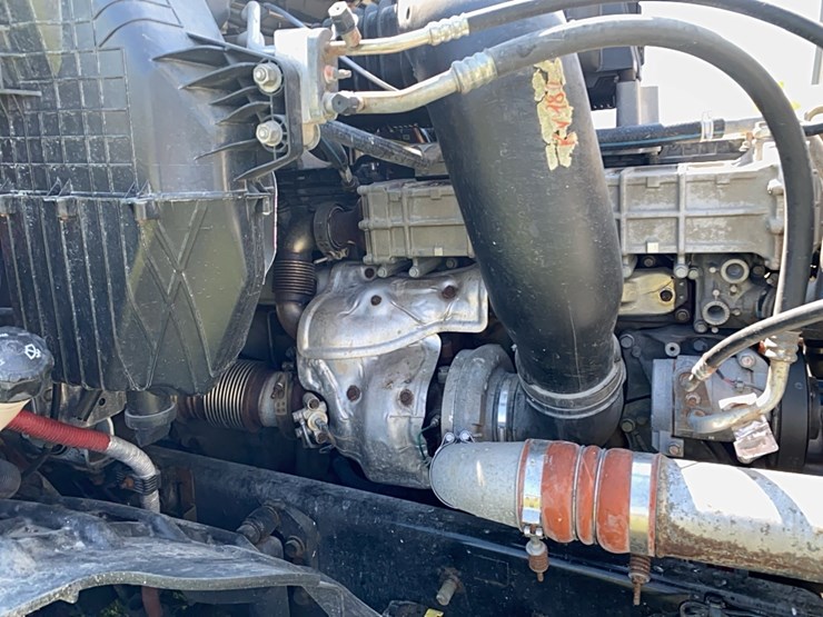 2019-freightliner-cascadia-day-cab-image-58