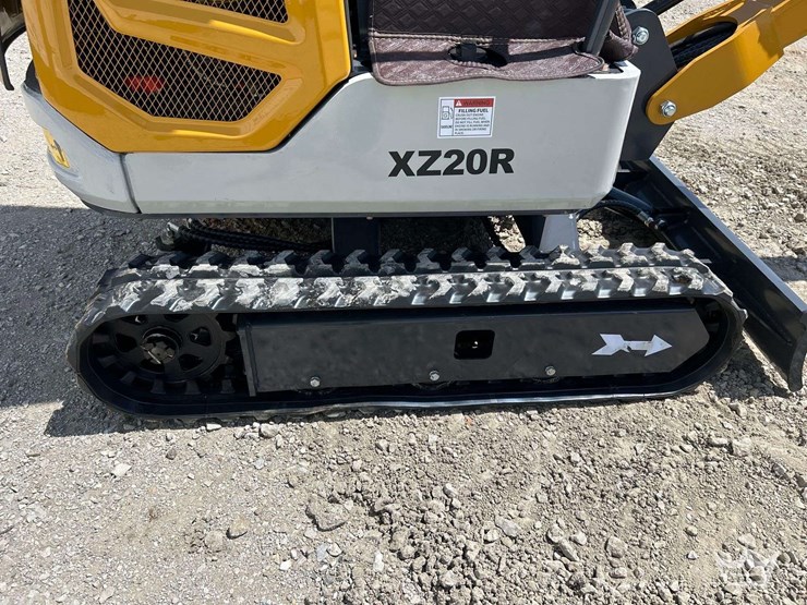 mini-excavator-image-21