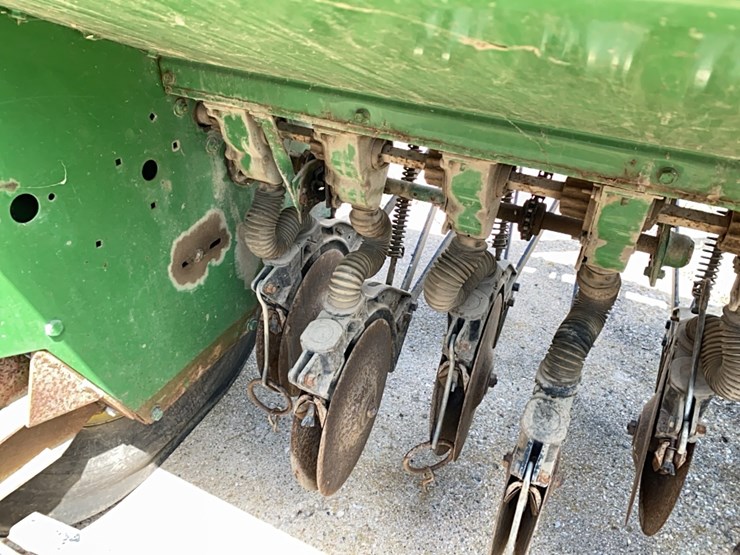 john-deere-8300-image-39