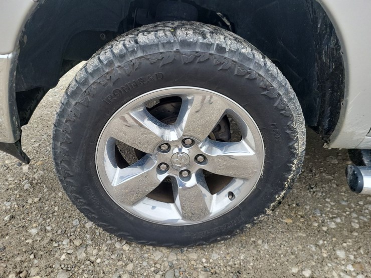 2014-dodge-1500-image-26