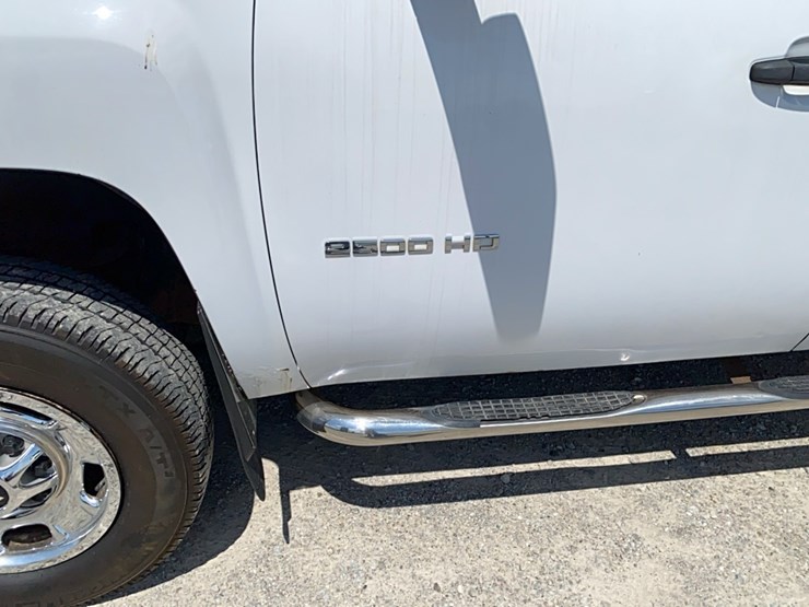 2013-chevrolet-2500-image-43