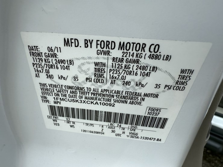 2012-ford-escape-hybrid-image-10
