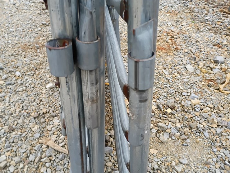 #23125-•-corral-panels-w/-gate-image-11