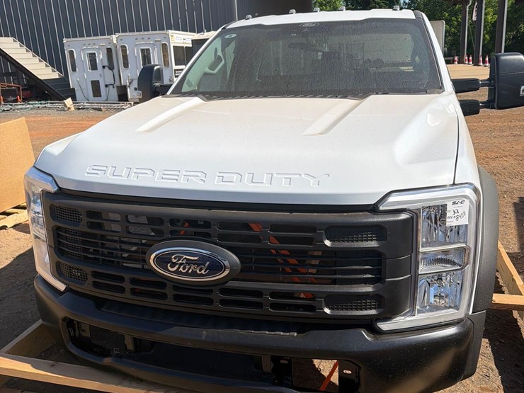 2024-ford-f550-image-1