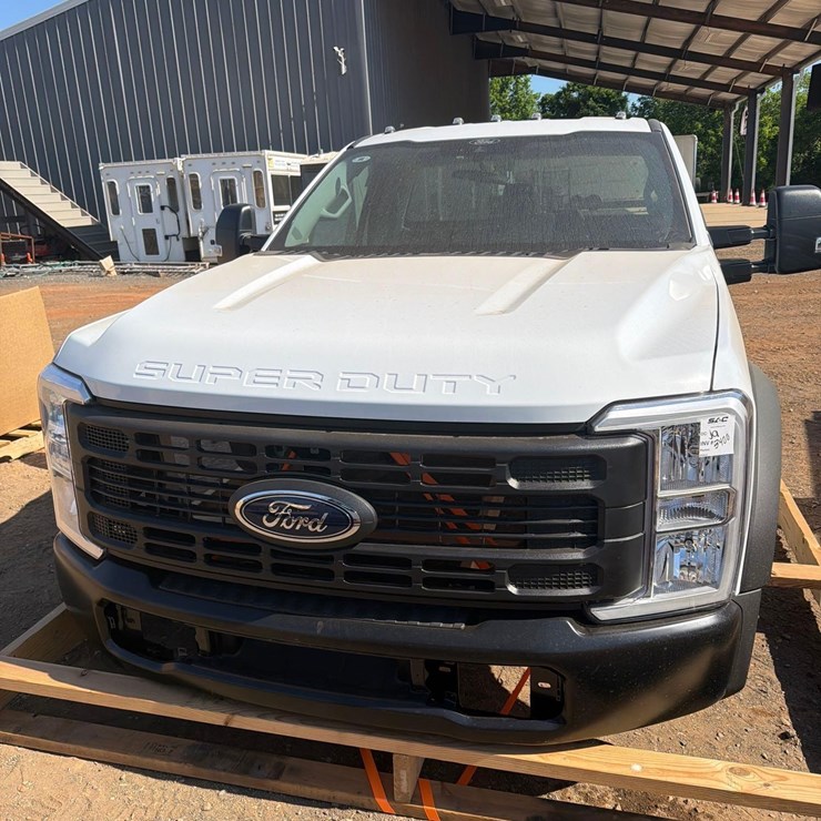2024 FORD F550