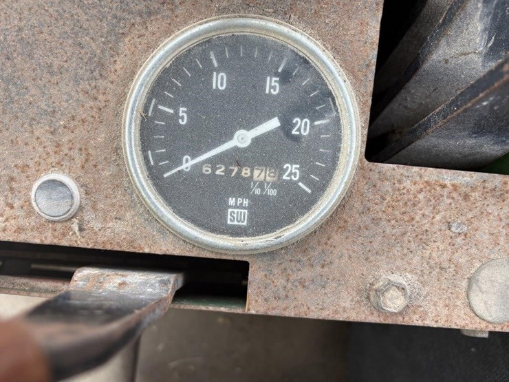 john-deere-6000-image-8