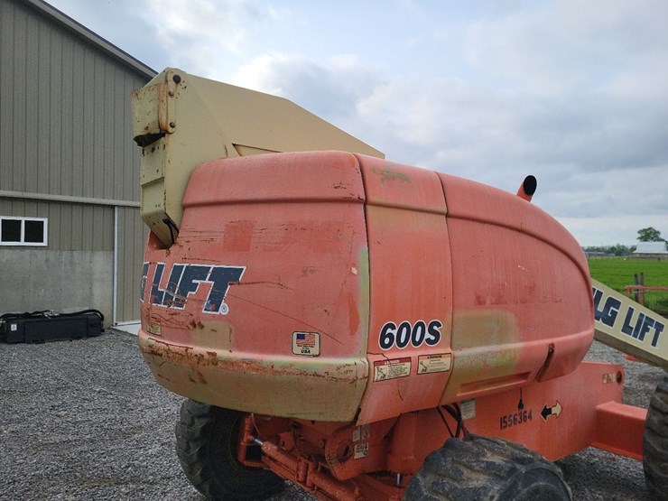 2000-jlg-600s-image-27