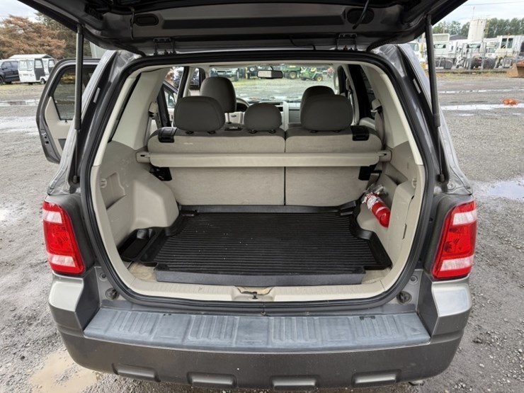 2009-ford-escape-image-11