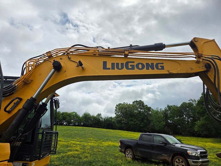 2022-liugong-excavator---only-318-hours-image-29