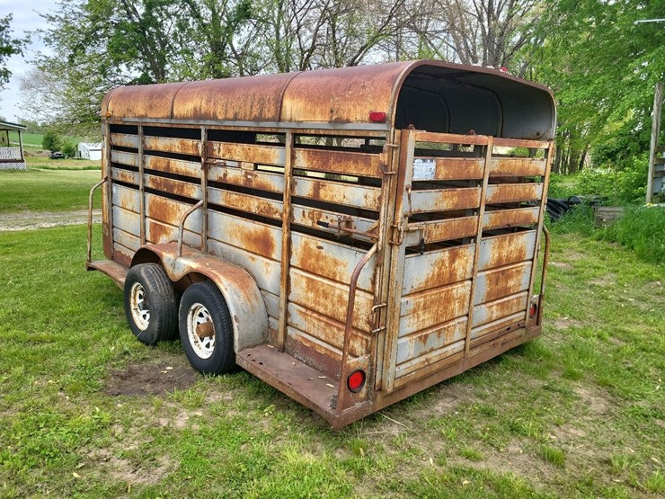 1990-s&h-tandem-axle-bumper-livestock-trailer-image-5
