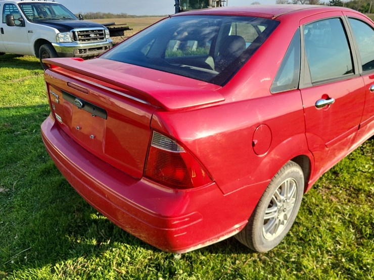 2007-ford-focus-sedan-image-20