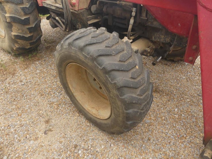 massey-ferguson-1440v-image-9