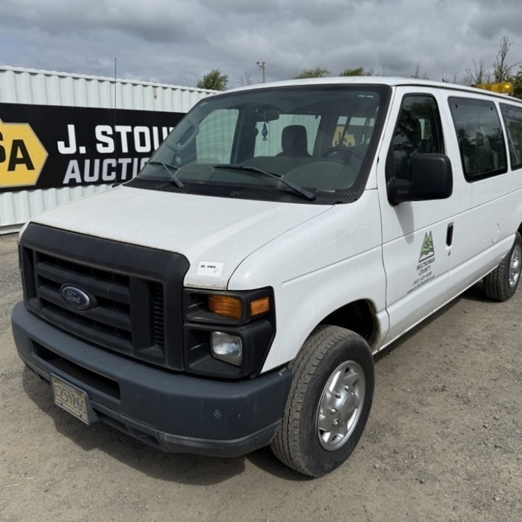 2010 FORD E350