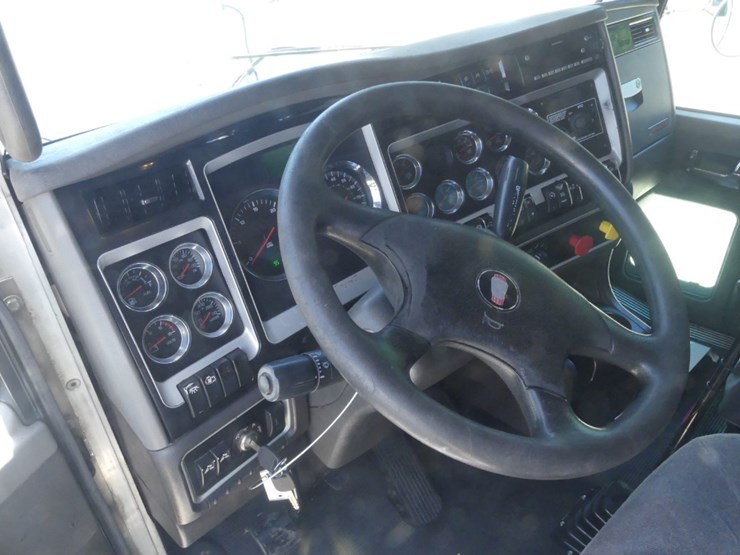 2015-kenworth-t800-image-20