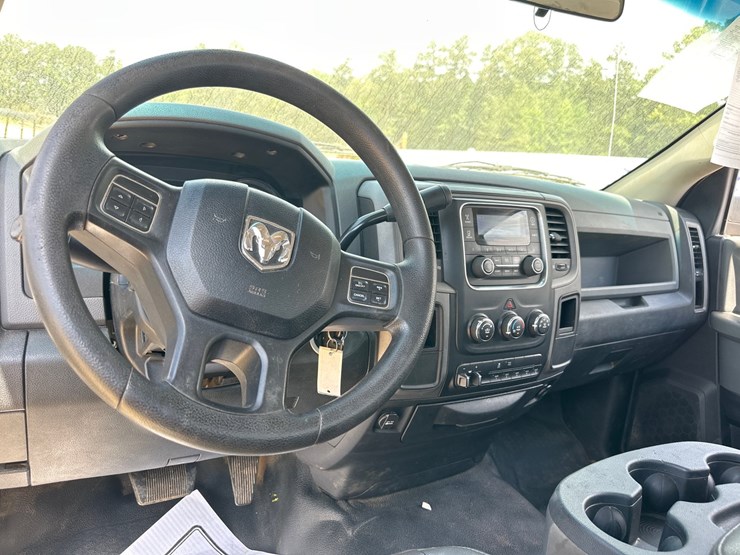 2015-dodge-2500-image-9