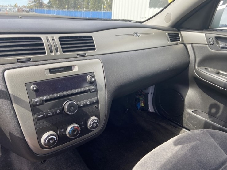 2011-chevrolet-impala-sedan-image-14