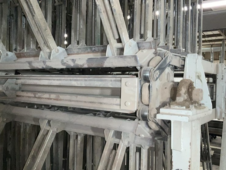 #147-•-quick-pneumatic-clamp-carrier-image-21