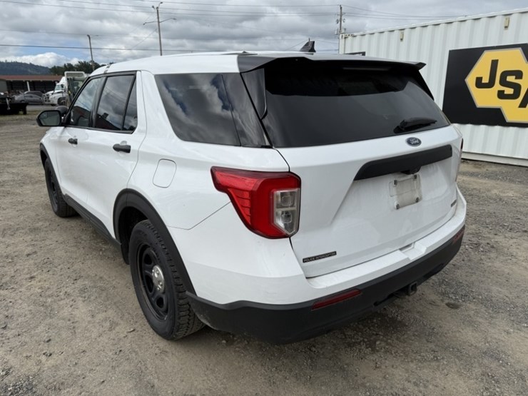 2020-ford-explorer-image-6
