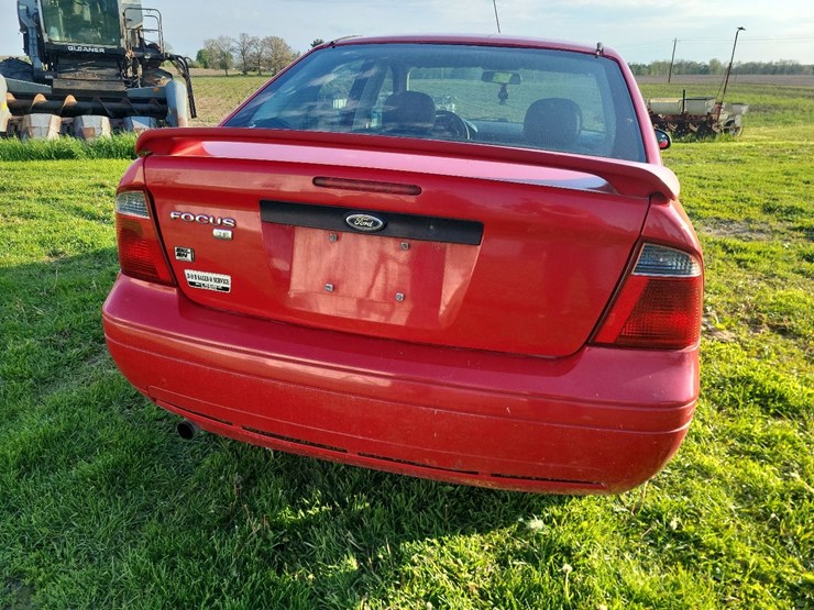 2007-ford-focus-sedan-image-19