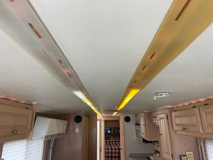 #40221-•-1994-holiday-rambler-s/a-motor-home-vin:-4s7nt9k0xrc015680-image-26