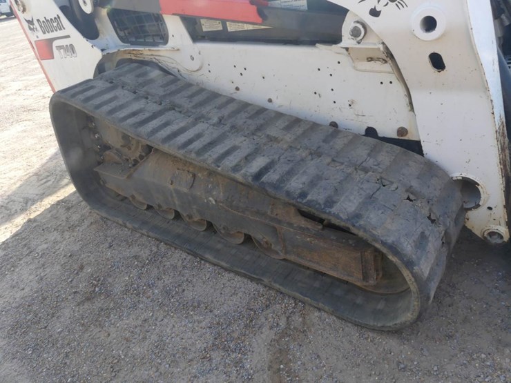 2019-bobcat-t740-image-8