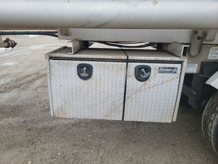 2012-brenner-8820-gallon-aluminum-tandem-axle-semi-tanker-trailer-image-30