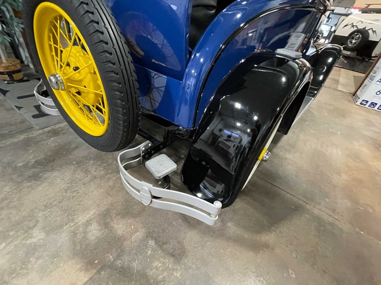 1928-ford-model-a-image-34