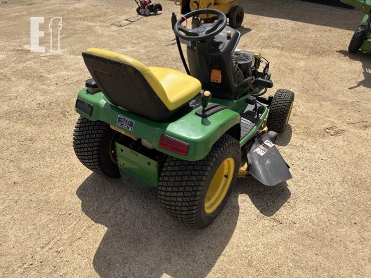 john-deere-gt225-image-3
