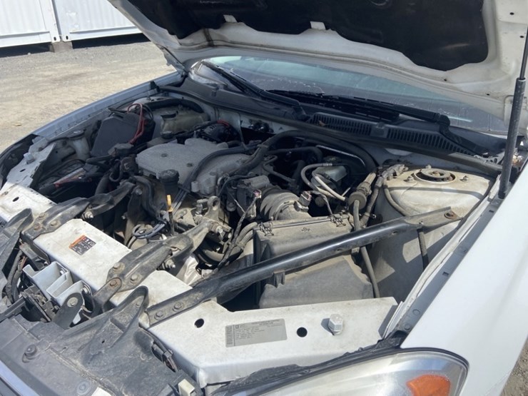 2011-chevrolet-impala-sedan-image-34