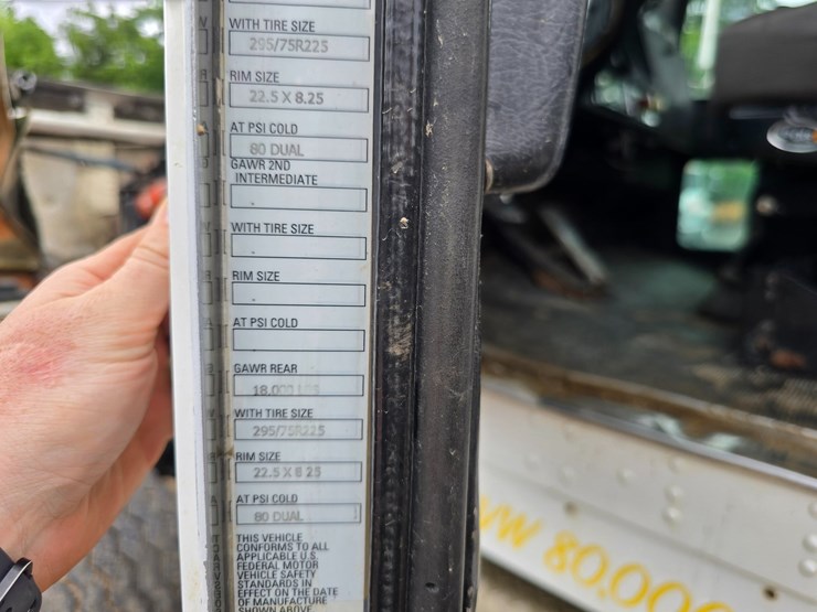 1999-kenworth-t800-image-57