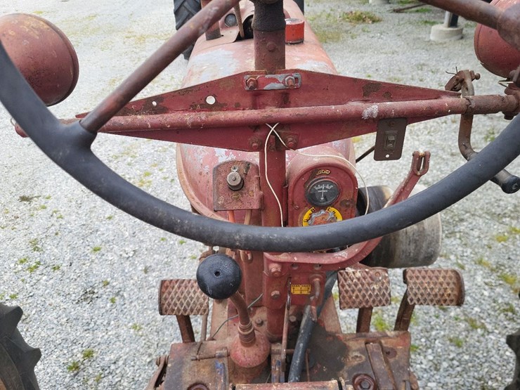 1946-farmall-h-tractor-image-30