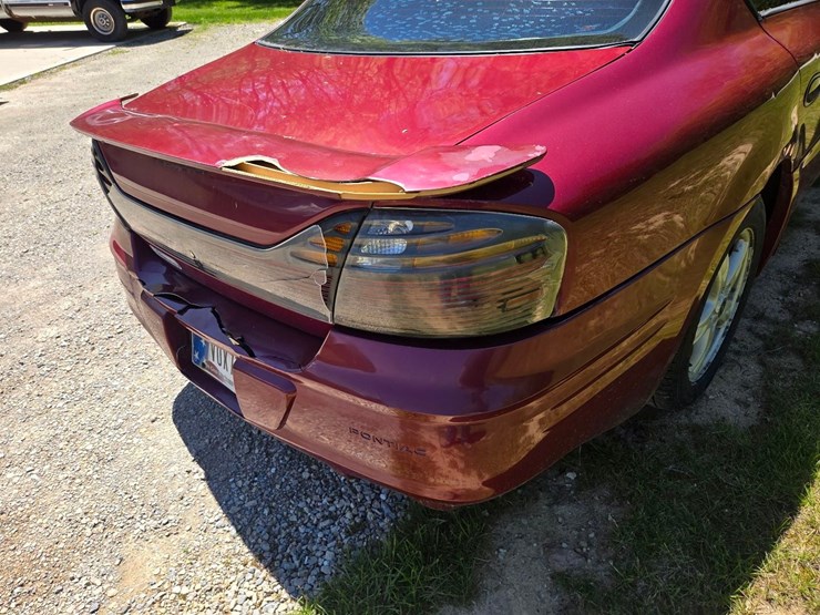 2003-pontiac-bonneville-sle-car-image-12