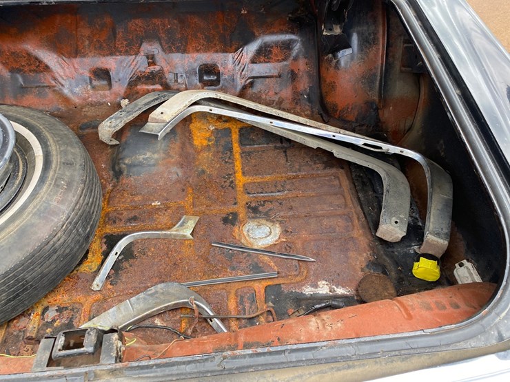 #132-•-1973-buick-electra-225-(title-in-delay)-(nitke-yard-mosinee,-wi)-image-56