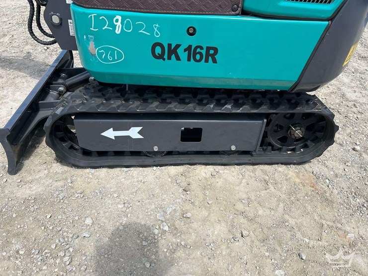 mini-excavator-image-21
