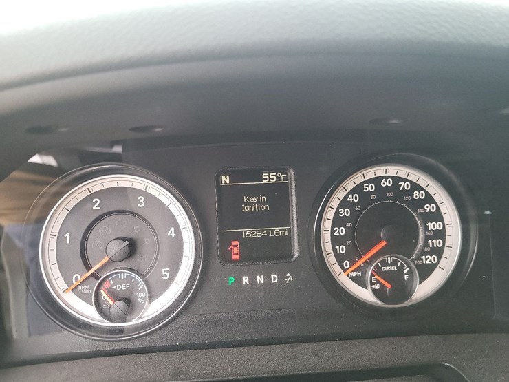 2014-dodge-1500-image-14