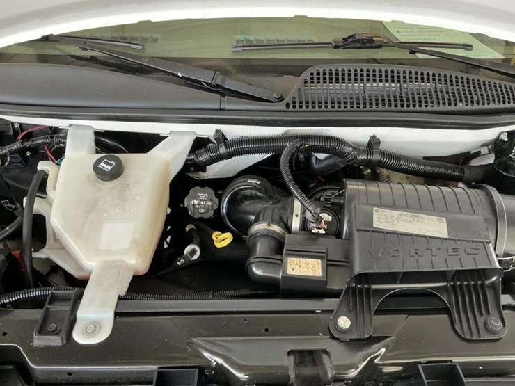2015-chevrolet-express-2500-image-11