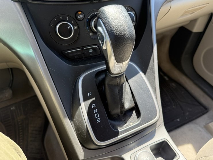 2013-ford-escape-image-31