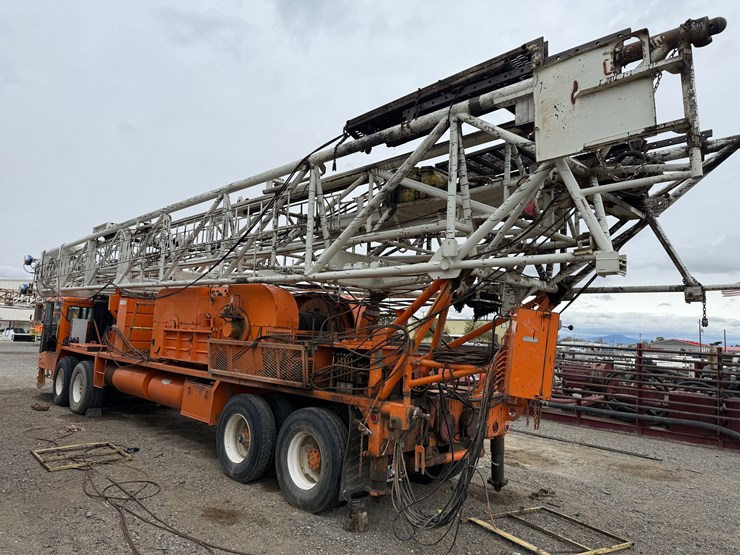 franks-mobilrig-300-1287/160-dtd-ht-96’-215k-4-axle-well-service-workover-rig-image-6