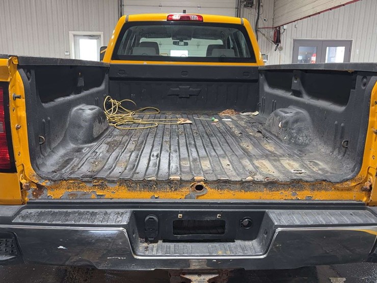 2016-chevrolet-silverado-3500hd-image-36
