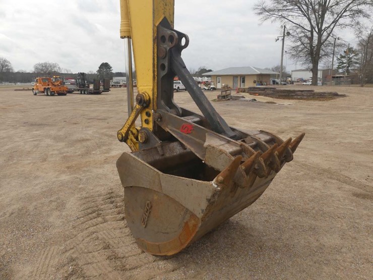 2016-komatsu-pc210-lc-11-image-7