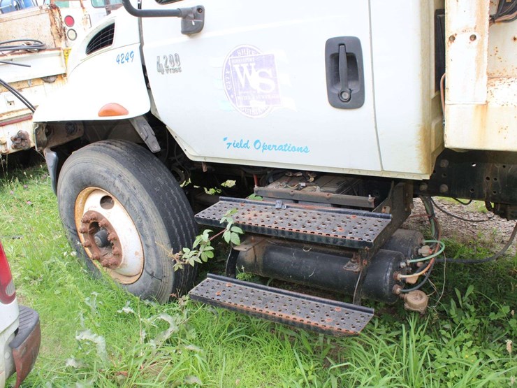 2006-international-durastar-4200-image-7