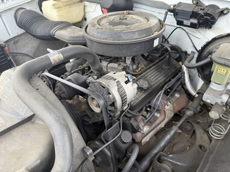 1989-chevrolet-c25-pickup-image-27