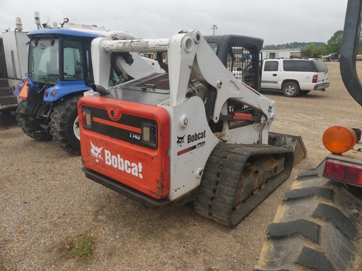 2018-bobcat-t740-image-3