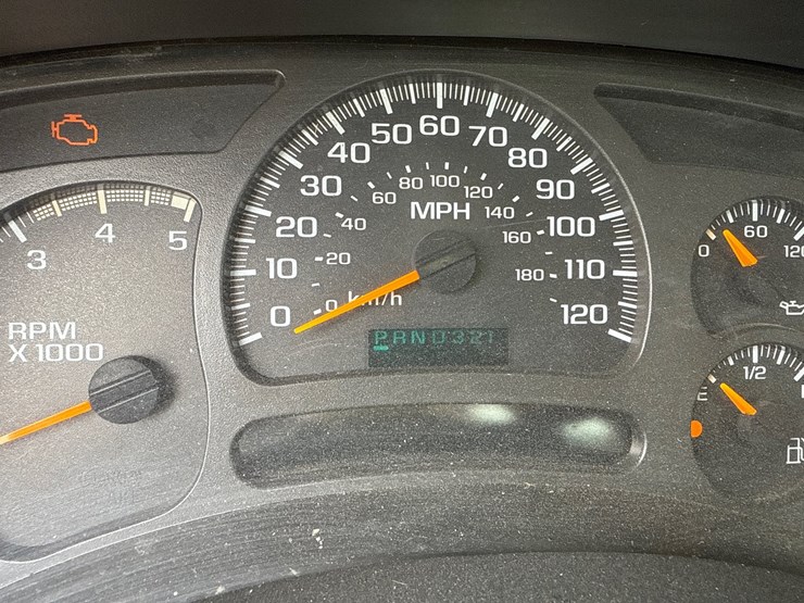 2004-chevrolet-silverado-3500-image-48