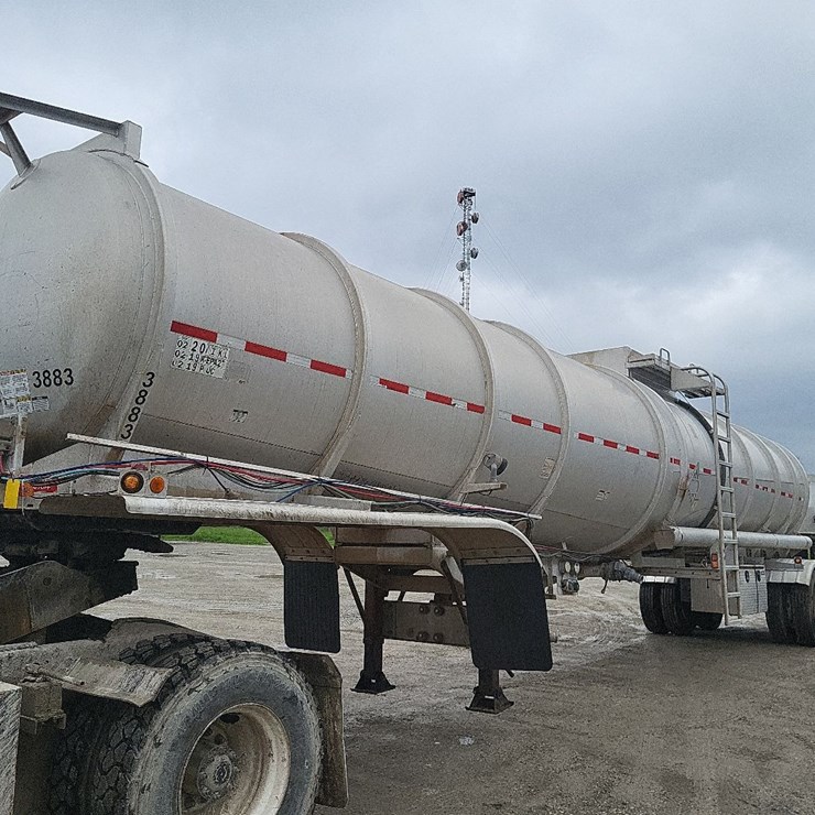 2012 Brenner 8820 Gallon Aluminum Tandem Axle Semi Tanker Trailer