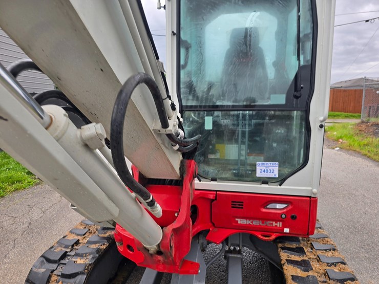 #24032-•-2024-takeuchi-tv350r-excavator-image-43