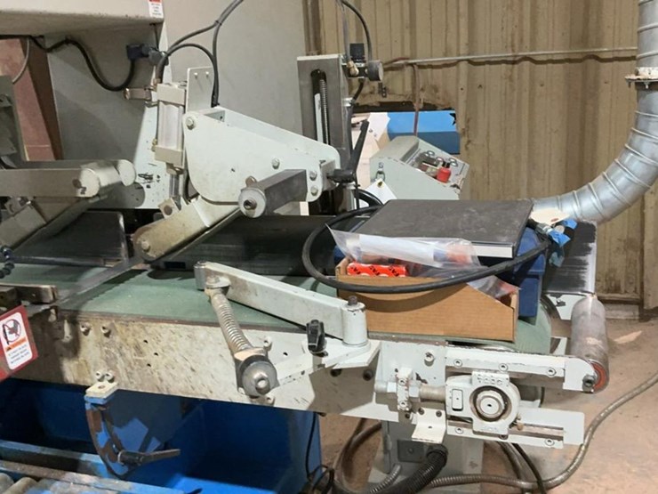 #185-•-2015-kentwood-hbr-300-horizontal-resaw-image-17